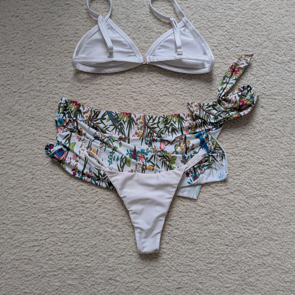 White Bikini Set with Floral Sarong - Picture 3 of 3
